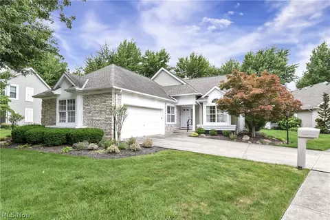 3674 Guilford Ct, Westlake, OH 44145