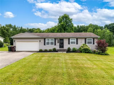 3312 Carper Ave, Akron, OH 44312