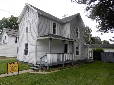 645 Alder St, Coshocton, OH 43812