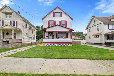 307 E Liberty St, Girard, OH 44420