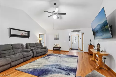 Entry Way - 3213 Bates Rd, Madison, OH 44057 photo 1 of 2