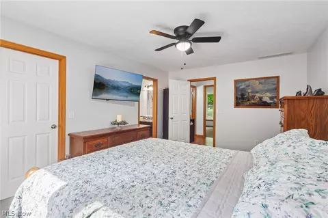 Bedroom - 3213 Bates Rd, Madison, OH 44057 photo 3 of 7