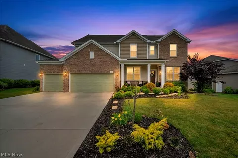 172 Harvester Dr, Copley, OH 44321