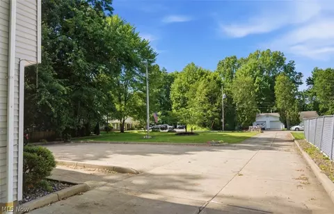 Exterior - 671 Moyer Ave, Boardman, OH 44512 photo 3 of 6