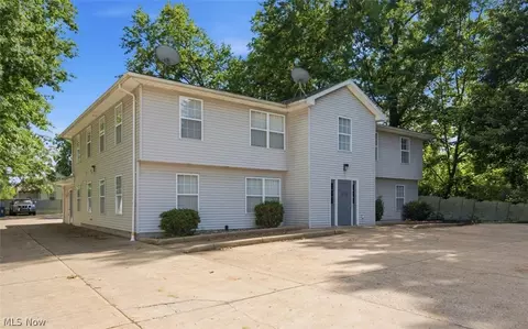 Exterior - 671 Moyer Ave, Boardman, OH 44512 photo 2 of 6