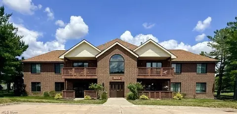 8603 Scenicview Dr, Broadview Heights, OH 44147