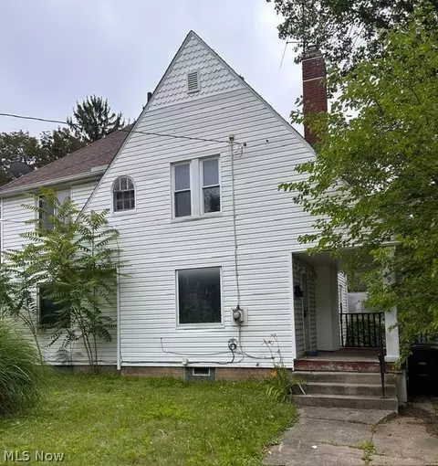 296 Grace Ave, Akron, OH 44320