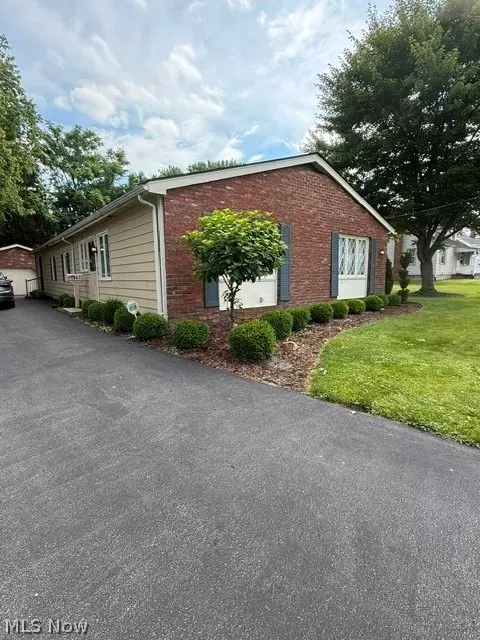 1947 Thalia Ave, Youngstown, OH 44514