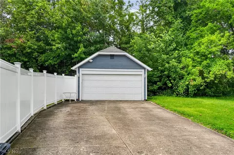 515 Myrtle Ave, Ashtabula, OH 44004 photo 3