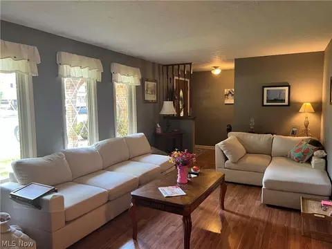823 Gloucester Dr, Huron, OH 44839 photo 3