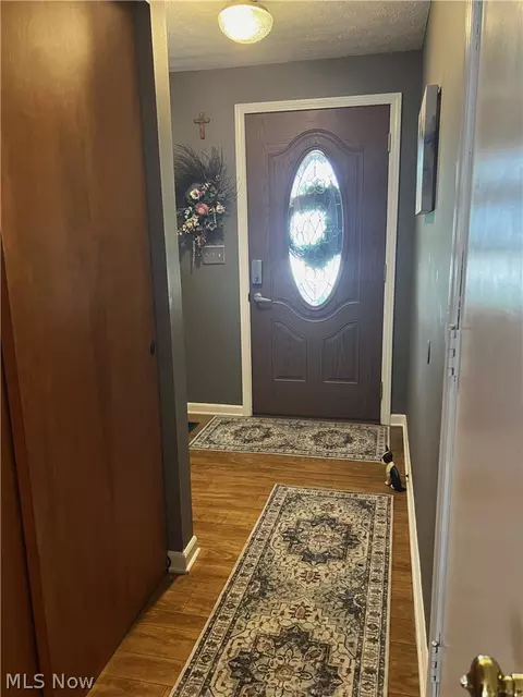 823 Gloucester Dr, Huron, OH 44839 photo 2