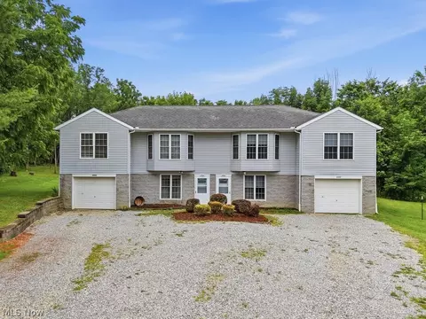 5400 5402 Paddy Ct, New Franklin, OH 44203