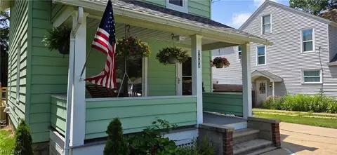 9964 E River Rd, Elyria, OH 44035 photo 2