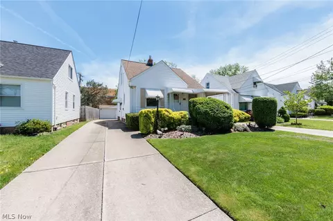 6025 E 135th St, Garfield Heights, OH 44125