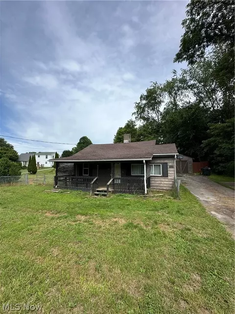 2660 Lisbon St, East Liverpool, OH 43920