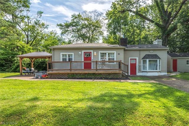 99 Meadowridge Rd, Mogadore, OH 44260