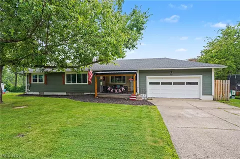 3985 Hile Rd, Stow, OH 44224