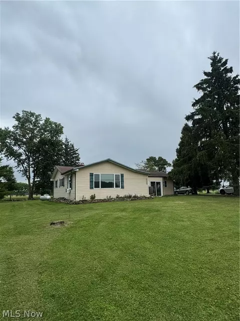 15191 Whitehead Rd, Lagrange, OH 44050