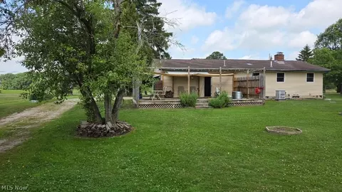 Exterior - 15191 Whitehead Rd, Lagrange, OH 44050 photo 3 of 9