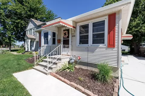810 E Broad St, Elyria, OH 44035 photo 4