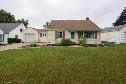 4200 2nd St NW, Canton, OH 44708