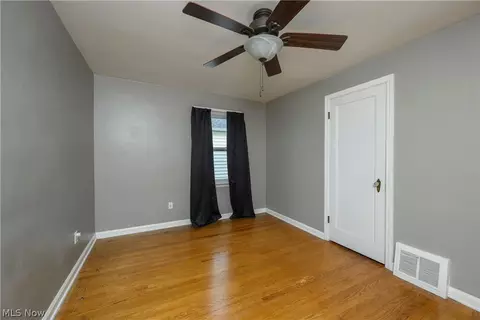 Bedroom - 4200 2nd St NW, Canton, OH 44708 photo 3 of 6