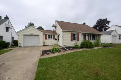 Exterior - 4200 2nd St NW, Canton, OH 44708 photo 2 of 7