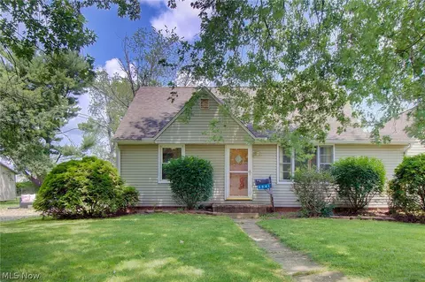 3041 33rd St NE, Canton, OH 44705
