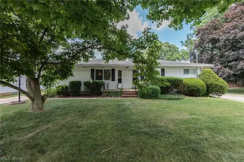 3284-3290 Hudson Dr, Cuyahoga Falls, OH 44221
