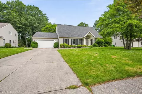 32336 Redwood Blvd, Avon Lake, OH 44012