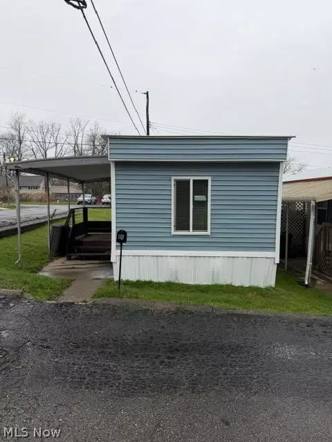 16 Hyland Dr, Akron, OH 44312