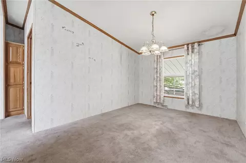 445 Pin Oak Cir, Elyria, OH 44035 photo 10