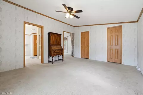 445 Pin Oak Cir, Elyria, OH 44035 photo 11
