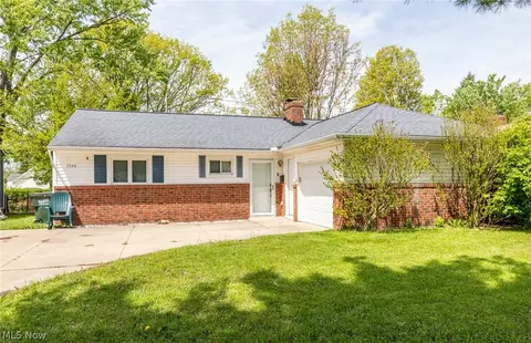 1346 Ranchland Dr, Mayfield Heights, OH 44124