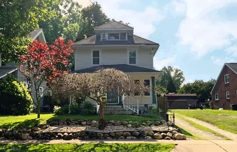 1621 Union St, Cuyahoga Falls, OH 44221