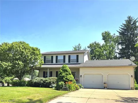 1742 Steese Rd, Uniontown, OH 44685