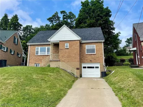 145 Circle Dr, Weirton, WV 26062