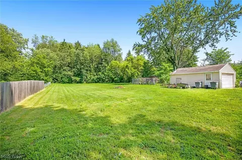 1707 Mohawk Dr, Akron, OH 44306 photo 5