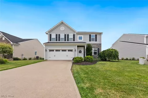 5484 Diamond Creek Dr, Medina, OH 44256