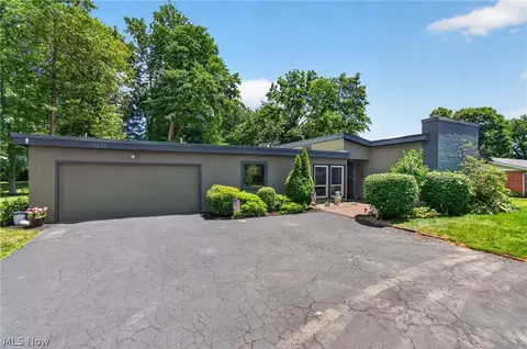 2619 Melrose Dr, Wooster, OH 44691