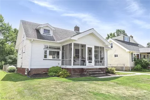 4213 W 223rd St, Fairview Park, OH 44126