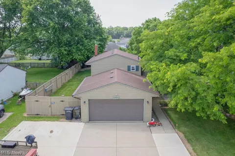 Exterior - 38667 Chestnut Ridge Rd, Elyria, OH 44035 photo 2 of 10