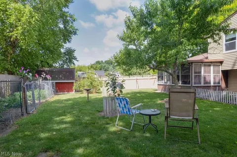 Exterior - 38667 Chestnut Ridge Rd, Elyria, OH 44035 photo 7 of 10