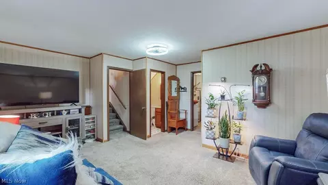 Entry Way - 38667 Chestnut Ridge Rd, Elyria, OH 44035 photo 2 of 3
