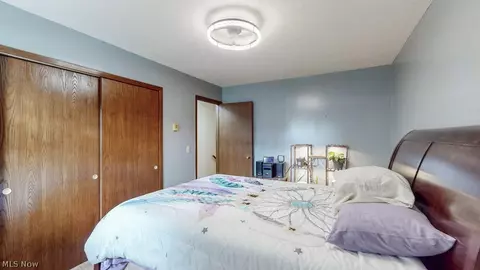 Bedroom - 38667 Chestnut Ridge Rd, Elyria, OH 44035 photo 3 of 7