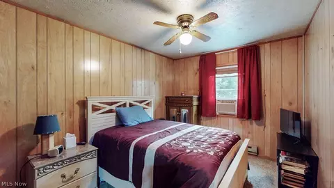 Bedroom - 38667 Chestnut Ridge Rd, Elyria, OH 44035 photo 4 of 7
