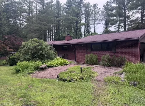 1065 Huck Rd, Lowell, OH 45744