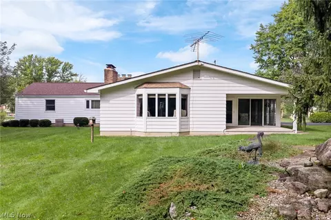 Exterior - 806 E Warner Rd, Akron, OH 44319 photo 6 of 9