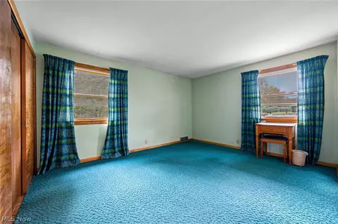 Bedroom - 806 E Warner Rd, Akron, OH 44319 photo 3 of 4