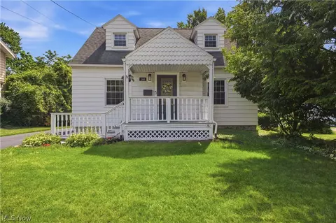 144 N Main St, Poland, OH 44514